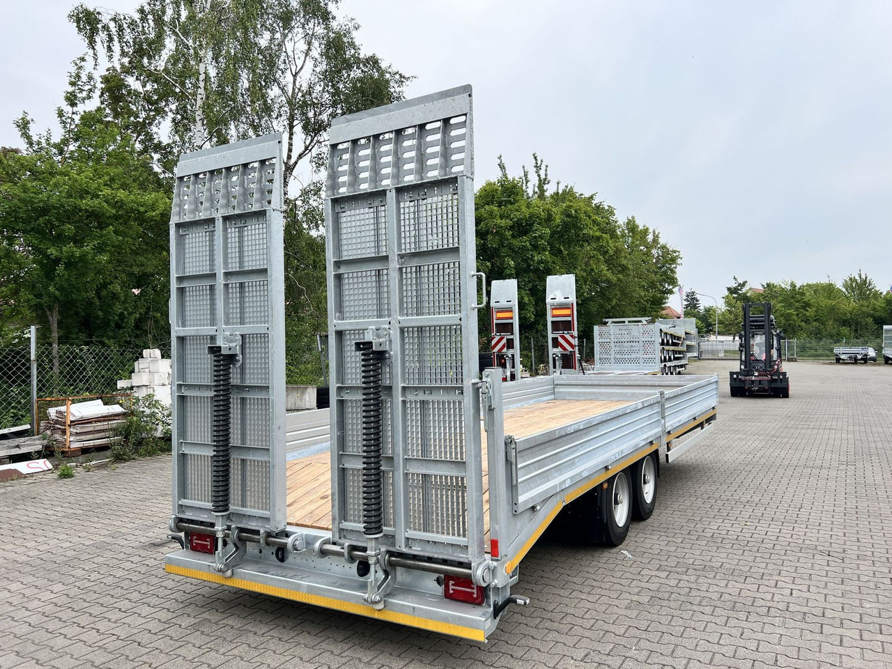 Möslein Neuer Tandemtieflader, 7,28 m Ladefläche, breit - Remolque góndola rebajadas: foto 5 Möslein Neuer Tandemtieflader, 7,28 m Ladefläche, breit - Remolque góndola rebajadas: foto 5