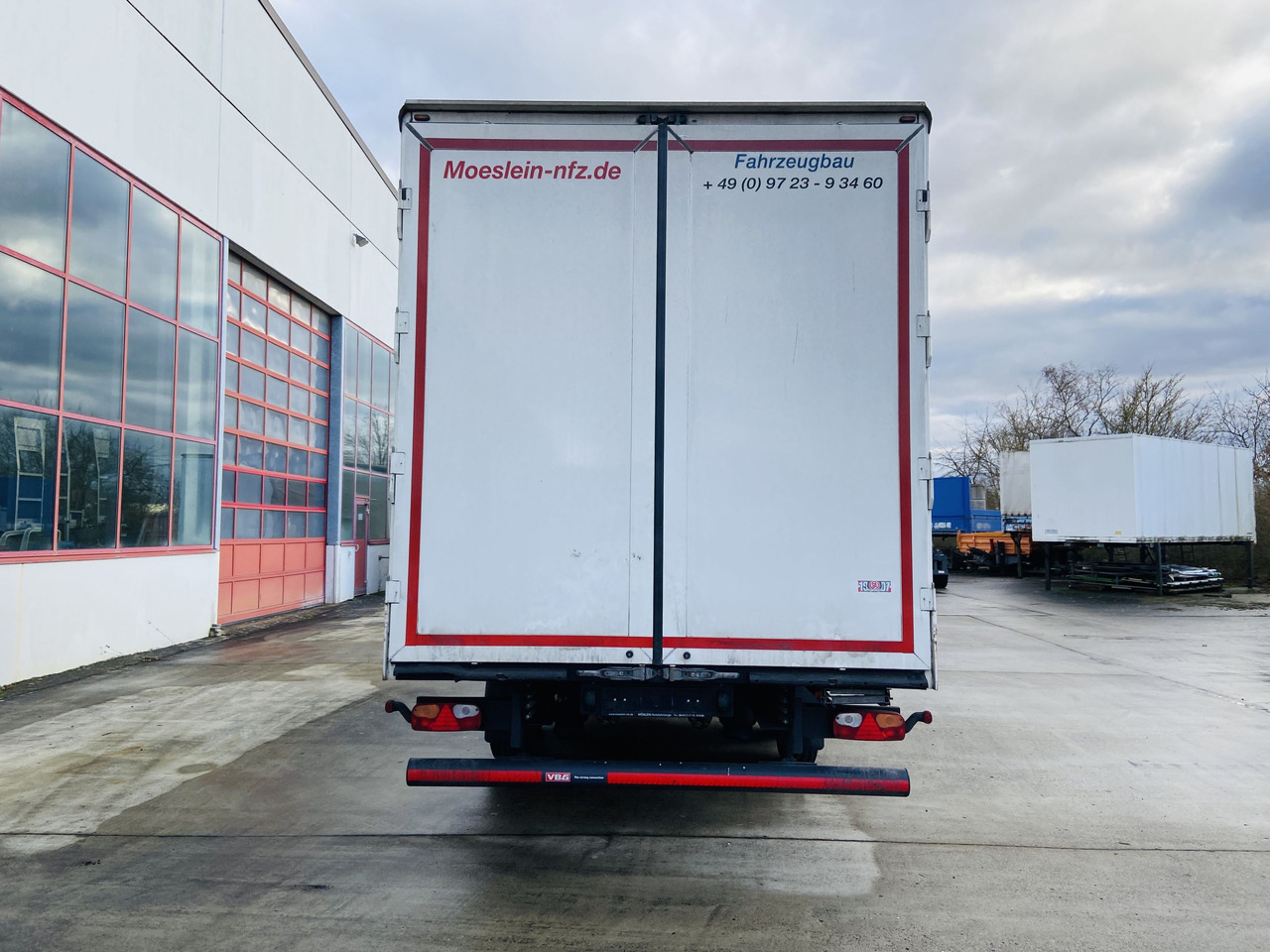 Remolque caja cerrada Möslein TKO 105 D 7m weiß Tandem- Koffer, Durchladbar, Neuwertig: foto 7 Remolque caja cerrada Möslein TKO 105 D 7m weiß Tandem- Koffer, Durchladbar, Neuwertig: foto 7