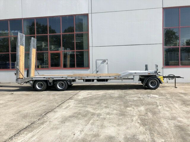 Möslein neuer 3 Achs Tieflader- Anhänger - Remolque góndola rebajadas: foto 2 Möslein neuer 3 Achs Tieflader- Anhänger - Remolque góndola rebajadas: foto 2