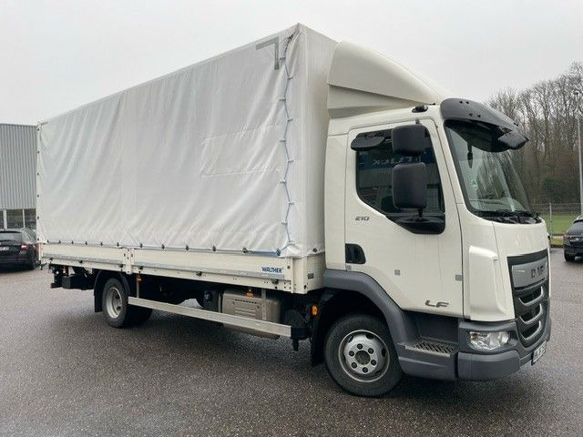 DAF FA LF 210 8t Pritsche/Plane+LBW DAF FA LF 210 8t Pritsche/Plane+LBW - Camión lona: foto 1 DAF FA LF 210 8t Pritsche/Plane+LBW DAF FA LF 210 8t Pritsche/Plane+LBW - Camión lona: foto 1