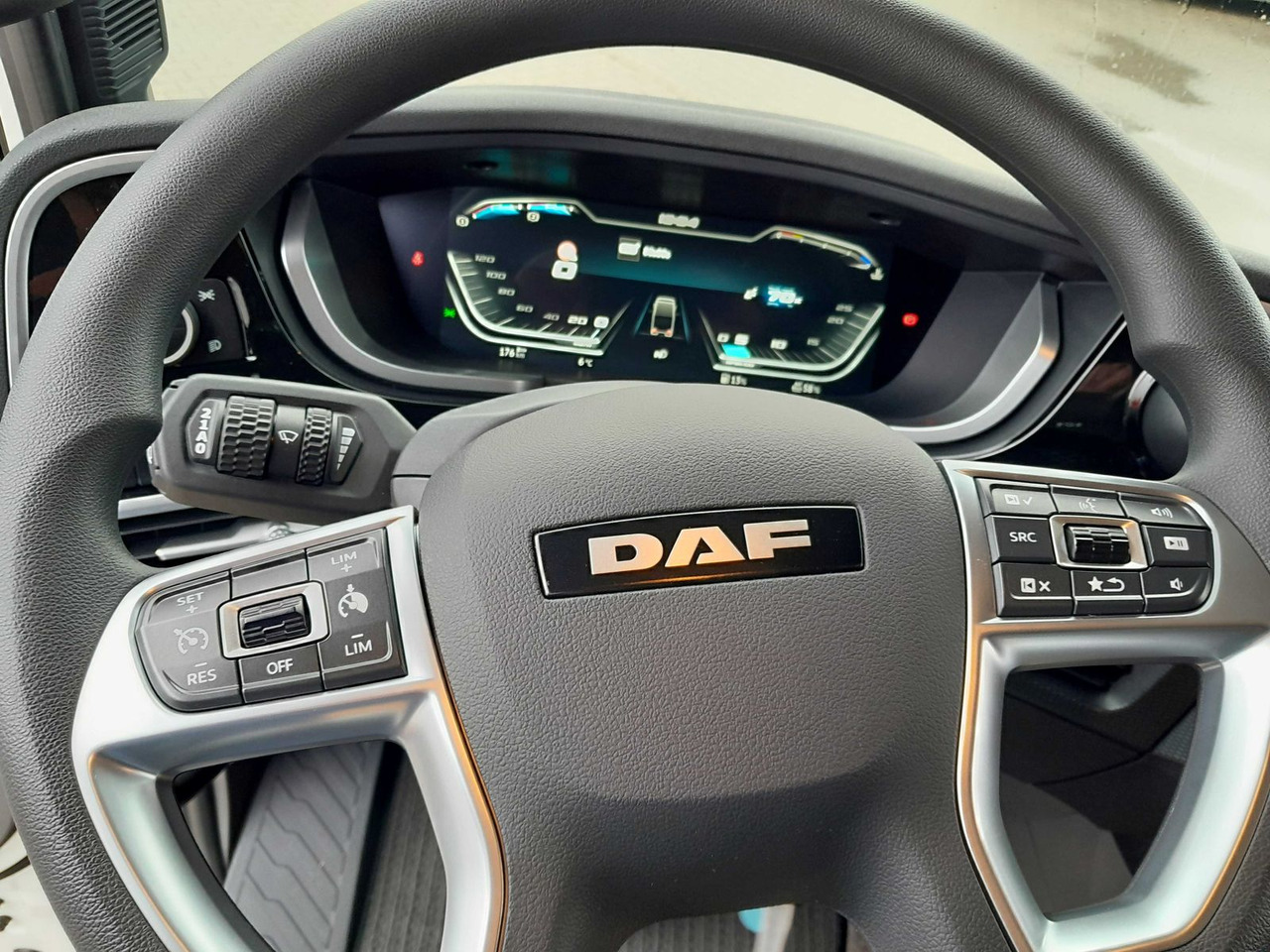 Camión chasis nuevo DAF XD 370 Fahrgestell DAF XD 370 Fa Swing-Board-Aufbau: foto 16 Camión chasis nuevo DAF XD 370 Fahrgestell DAF XD 370 Fa Swing-Board-Aufbau: foto 16