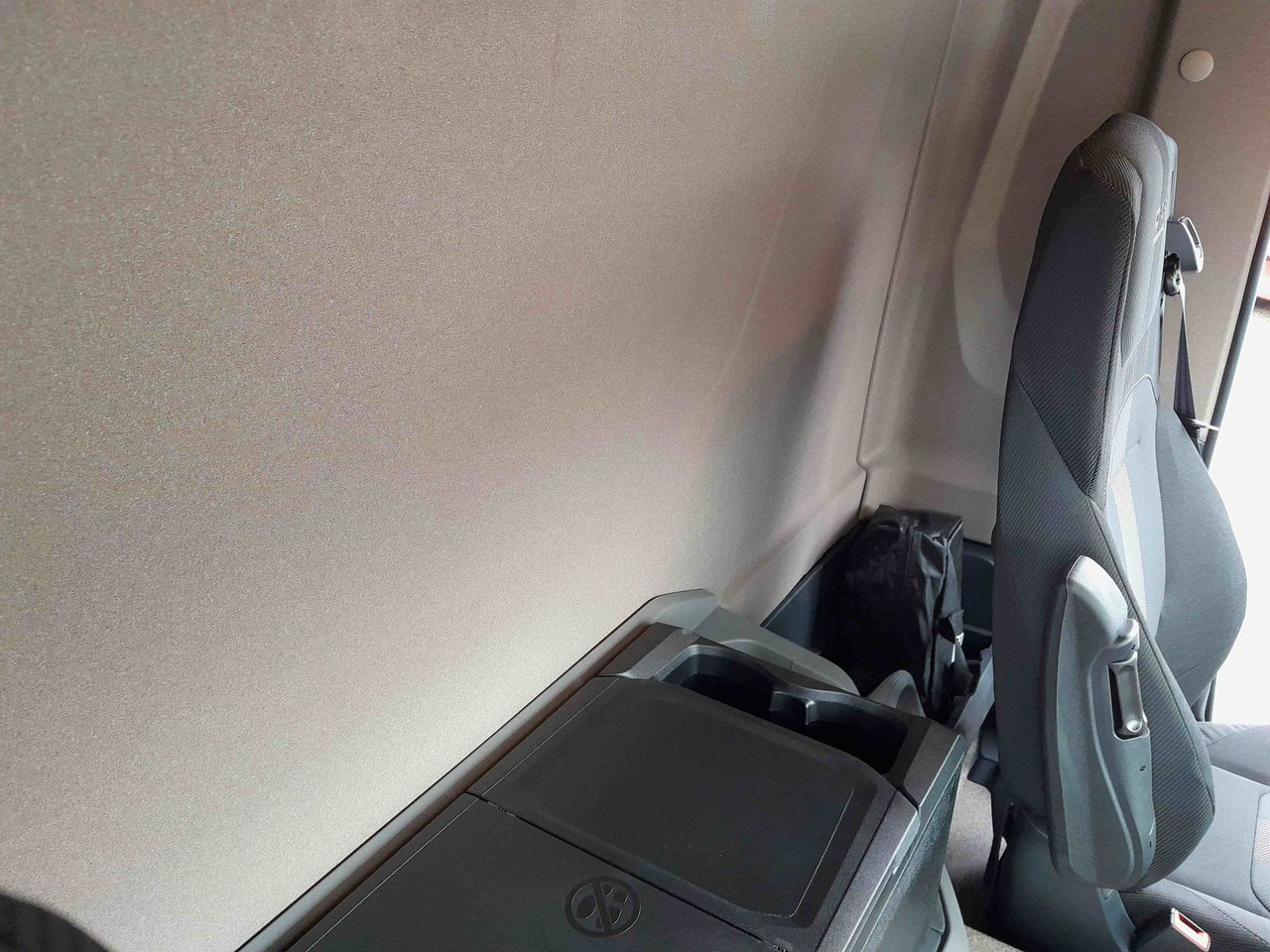 Camión chasis nuevo DAF XD 370 Fahrgestell DAF XD 370 Fa Swing-Board-Aufbau: foto 19 Camión chasis nuevo DAF XD 370 Fahrgestell DAF XD 370 Fa Swing-Board-Aufbau: foto 19