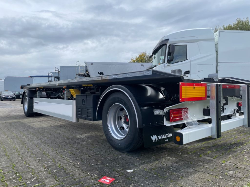Wielton 2-Achs Außenroller-Abrollanhänger Wielton 2-Achs Außenroller-Abrollanhänger - Remolque multilift/ Portacontenedores de cadenas: foto 3 Wielton 2-Achs Außenroller-Abrollanhänger Wielton 2-Achs Außenroller-Abrollanhänger - Remolque multilift/ Portacontenedores de cadenas: foto 3