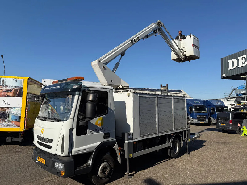 Iveco ML 100 ML100E18 custers skyworker 2009 - Camión: foto 2 Iveco ML 100 ML100E18 custers skyworker 2009 - Camión: foto 2