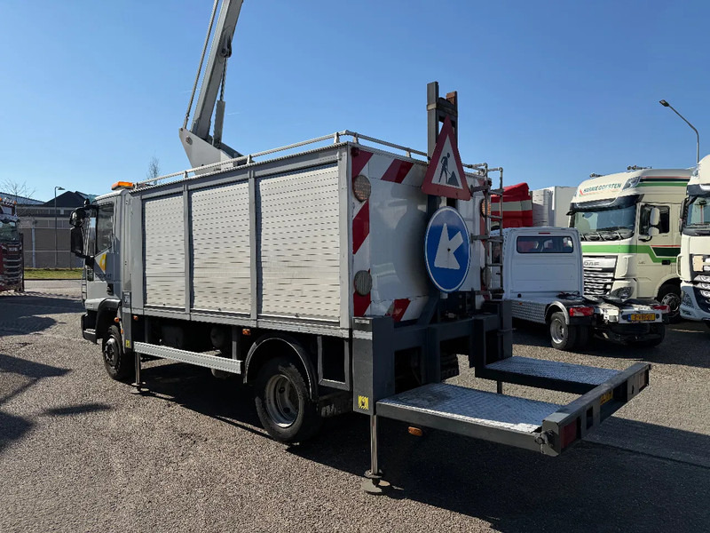 Iveco ML 100 ML100E18 custers skyworker 2009 - Camión: foto 4 Iveco ML 100 ML100E18 custers skyworker 2009 - Camión: foto 4