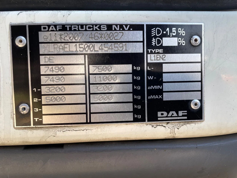 Camión caja cerrada DAF LF 180 8-2016: foto 20 Camión caja cerrada DAF LF 180 8-2016: foto 20