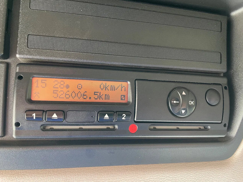 Camión caja cerrada DAF LF 180 8-2016: foto 16 Camión caja cerrada DAF LF 180 8-2016: foto 16