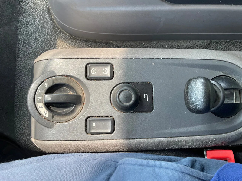 Camión caja cerrada DAF LF 180 8-2016: foto 18 Camión caja cerrada DAF LF 180 8-2016: foto 18