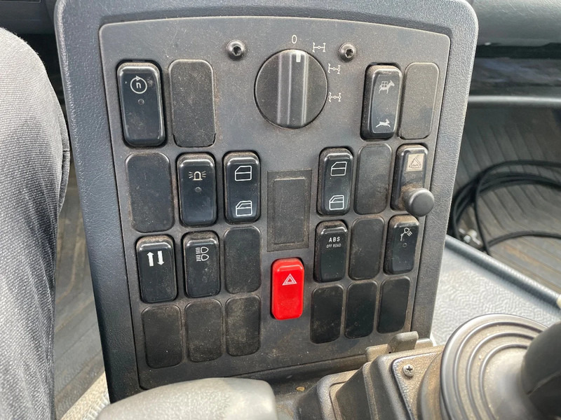 Camión volquete Mercedes-Benz unimog U400: foto 14