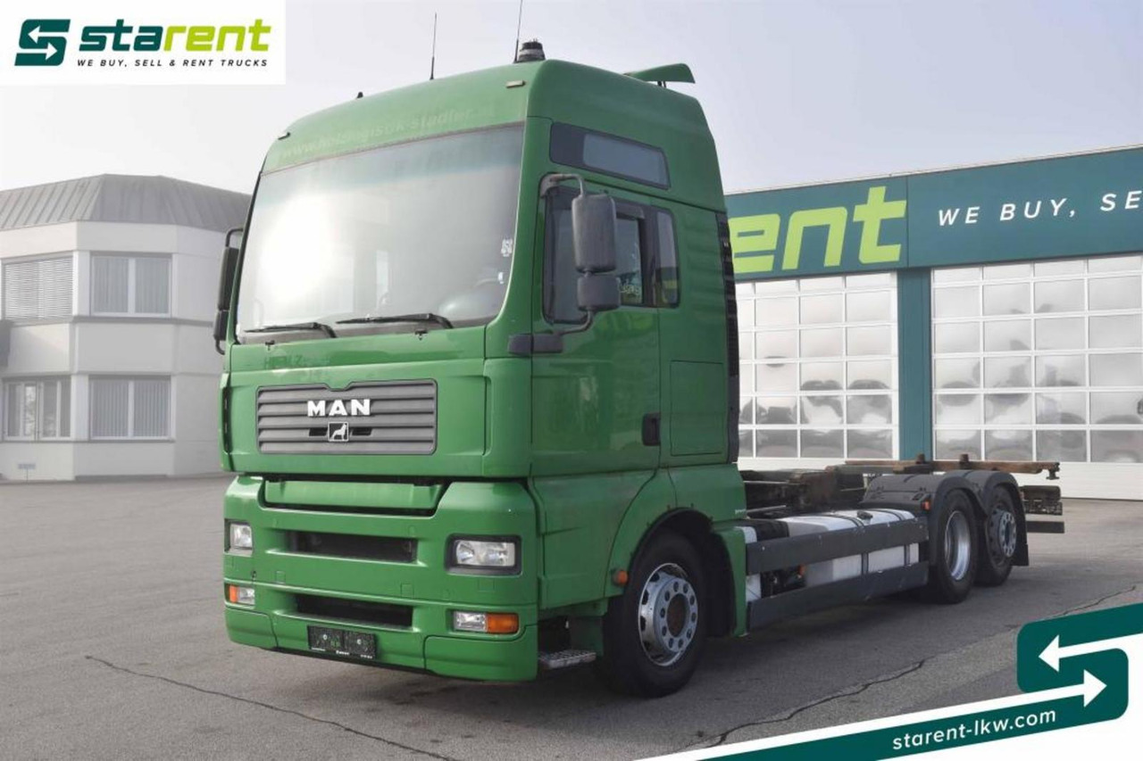 MAN TGX XXL 26.440 6x2 LL BDF 4 - Sitze Achswaage - Camión portacontenedore/ Intercambiable: foto 1 MAN TGX XXL 26.440 6x2 LL BDF 4 - Sitze Achswaage - Camión portacontenedore/ Intercambiable: foto 1