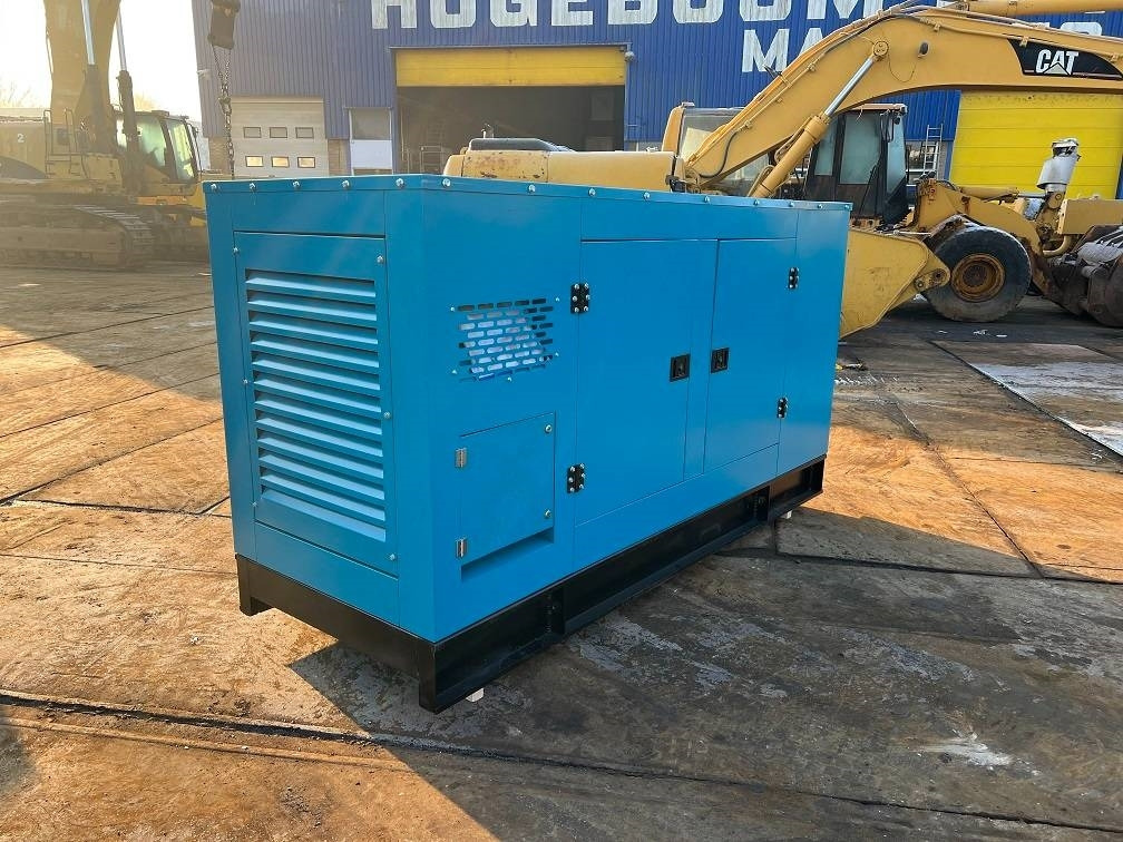Ricardo 200KVA (160KW) SILENT GENERATOR 3 PHASE 50HZ 400V - Generador industriale: foto 4 Ricardo 200KVA (160KW) SILENT GENERATOR 3 PHASE 50HZ 400V - Generador industriale: foto 4