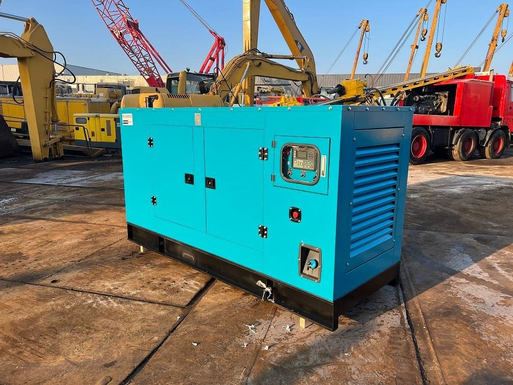 Ricardo 200kva (160KW) silent generator 3 phase 50hz 400v - Generador industriale: foto 3 Ricardo 200kva (160KW) silent generator 3 phase 50hz 400v - Generador industriale: foto 3