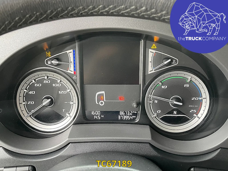 Cabeza tractora DAF XF 480: foto 13