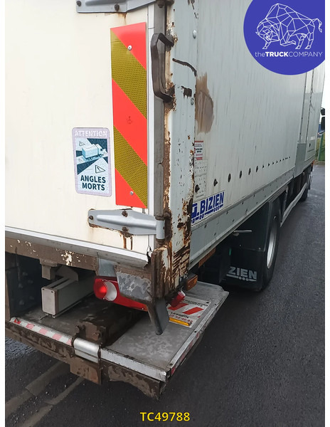 Camión caja cerrada DAF LF 55 250: foto 10