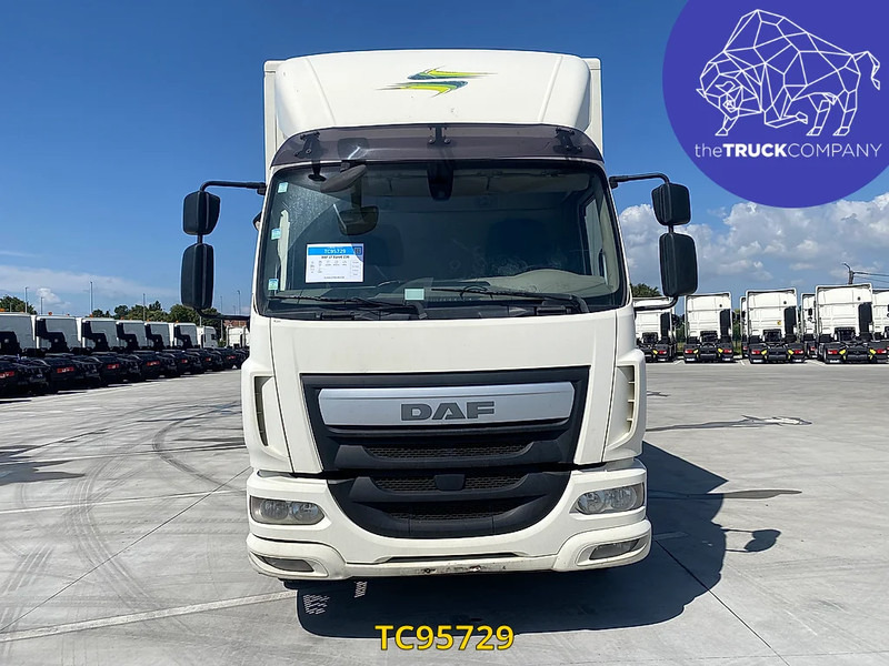 DAF LF Euro6 230 - Camión caja cerrada: foto 2 DAF LF Euro6 230 - Camión caja cerrada: foto 2