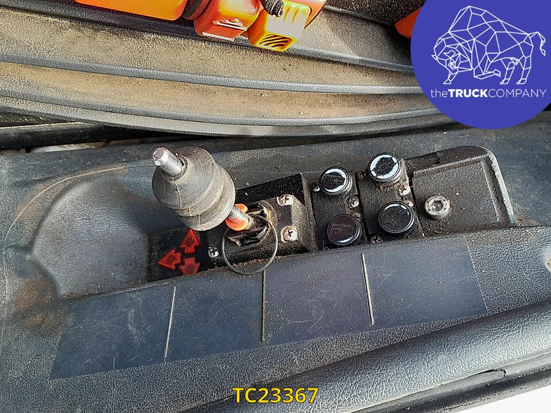 Mercedes-Benz Atego 1217 - Camión portacontenedore/ Intercambiable: foto 3 Mercedes-Benz Atego 1217 - Camión portacontenedore/ Intercambiable: foto 3