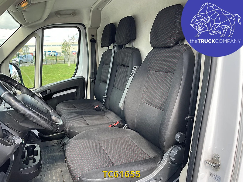 Furgón Peugeot Boxer 435 L3 H2 2.2 Blue HDI: foto 13 Furgón Peugeot Boxer 435 L3 H2 2.2 Blue HDI: foto 13