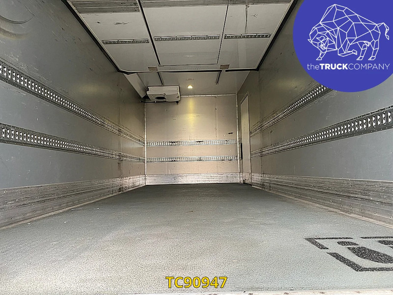 Camión frigorífico Renault D 210: foto 19