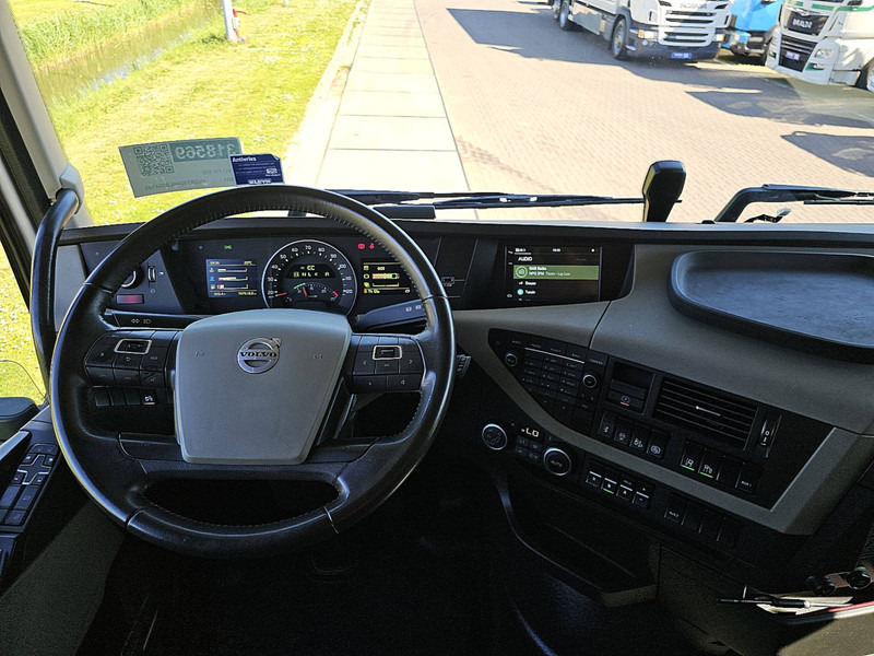 Cabeza tractora Volvo FH 500 2X TANK I-PARK-COOL: foto 8