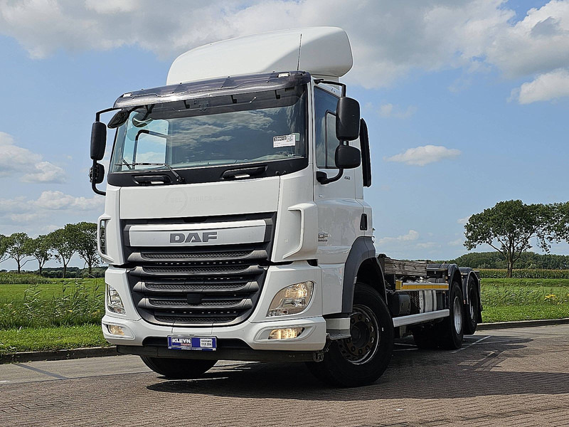 DAF CF 460 6X2 FAS AJK 20T HOOK - Camión multibasculante: foto 1 DAF CF 460 6X2 FAS AJK 20T HOOK - Camión multibasculante: foto 1