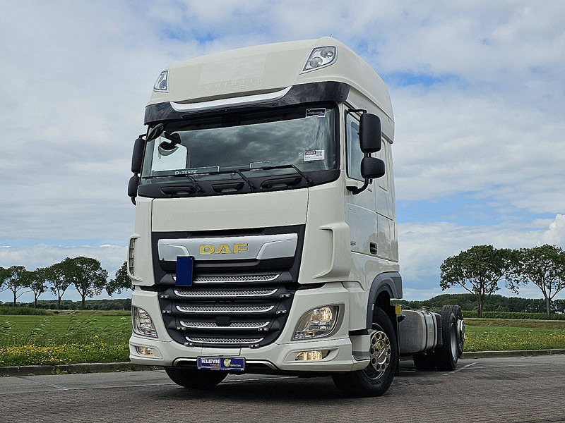 DAF XF 480 SSC 6X2 FAR INTARDER - Camión chasis: foto 1 DAF XF 480 SSC 6X2 FAR INTARDER - Camión chasis: foto 1