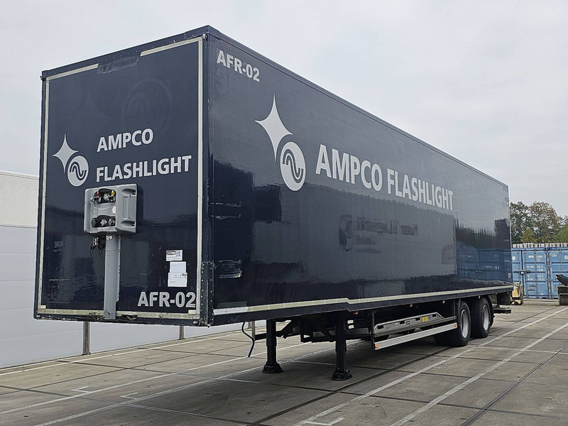 Semirremolque caja cerrada Fruehauf ONCR 32-220 A: foto 1