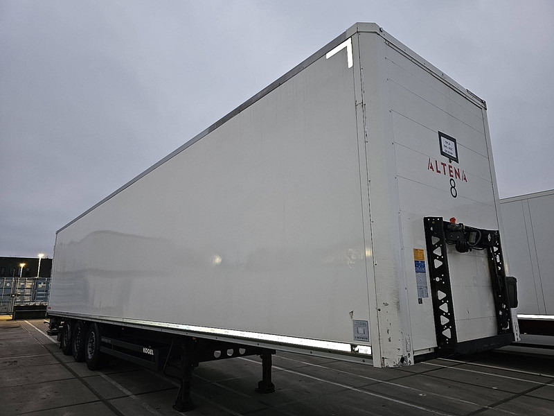 Kögel SKH24 LIFTAXLE 2T TAILLIFT - Semirremolque caja cerrada: foto 3 Kögel SKH24 LIFTAXLE 2T TAILLIFT - Semirremolque caja cerrada: foto 3