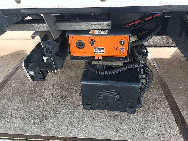 Arrendamiento de Krone SD DRYLINER 2T TAILLIFT LBW KLEP Krone SD DRYLINER 2T TAILLIFT LBW KLEP: foto 8 Arrendamiento de Krone SD DRYLINER 2T TAILLIFT LBW KLEP Krone SD DRYLINER 2T TAILLIFT LBW KLEP: foto 8