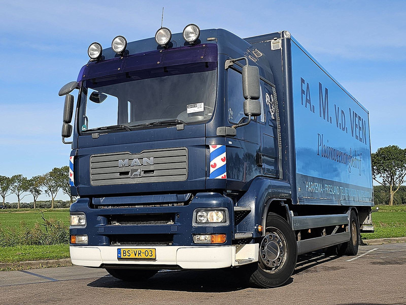 MAN 18.320 TGA LX LIFT NL-TRUCK - Camión caja cerrada: foto 1 MAN 18.320 TGA LX LIFT NL-TRUCK - Camión caja cerrada: foto 1