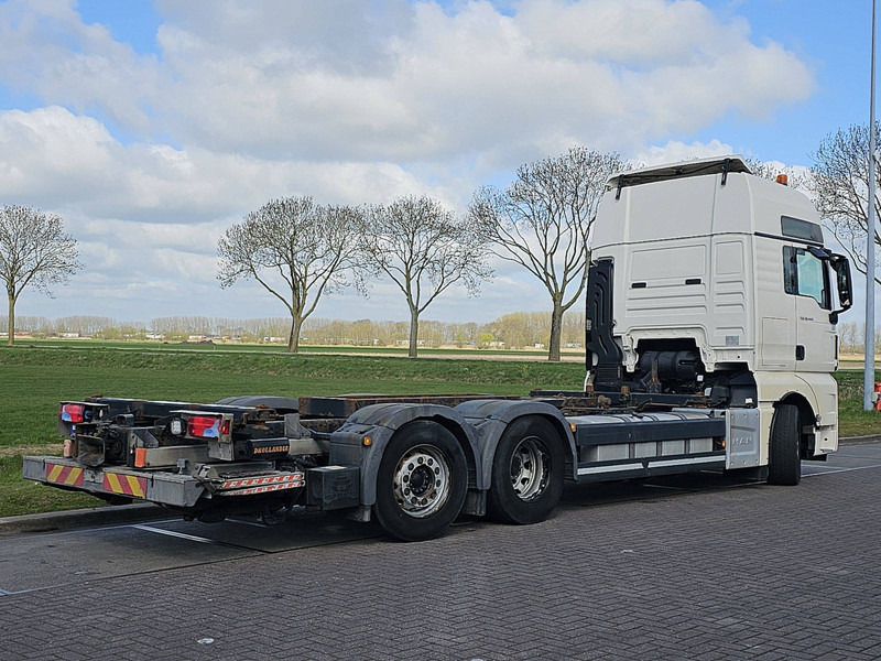 MAN 26.440 TGX XXL 6X2-4 STEER AXLE - Camión portacontenedore/ Intercambiable: foto 3 MAN 26.440 TGX XXL 6X2-4 STEER AXLE - Camión portacontenedore/ Intercambiable: foto 3