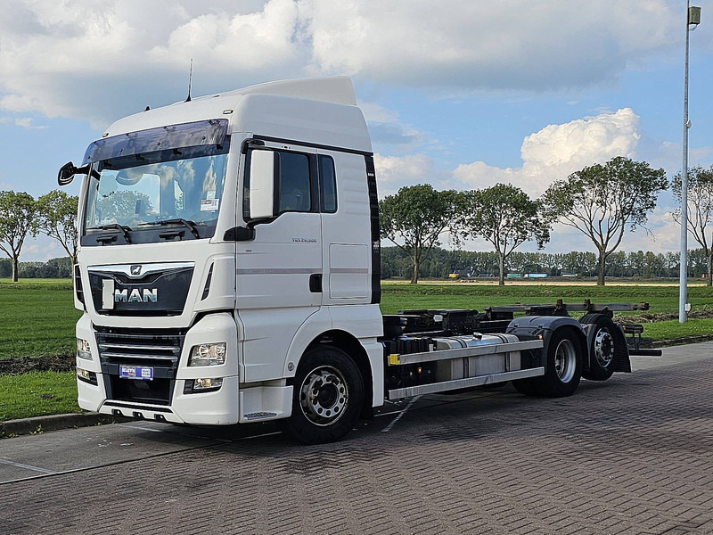 MAN 26.500 TGX - Camión portacontenedore/ Intercambiable: foto 2 MAN 26.500 TGX - Camión portacontenedore/ Intercambiable: foto 2