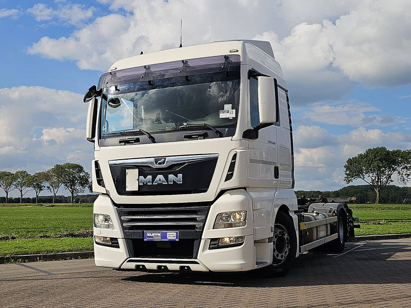 MAN 26.500 TGX - Camión portacontenedore/ Intercambiable: foto 1 MAN 26.500 TGX - Camión portacontenedore/ Intercambiable: foto 1