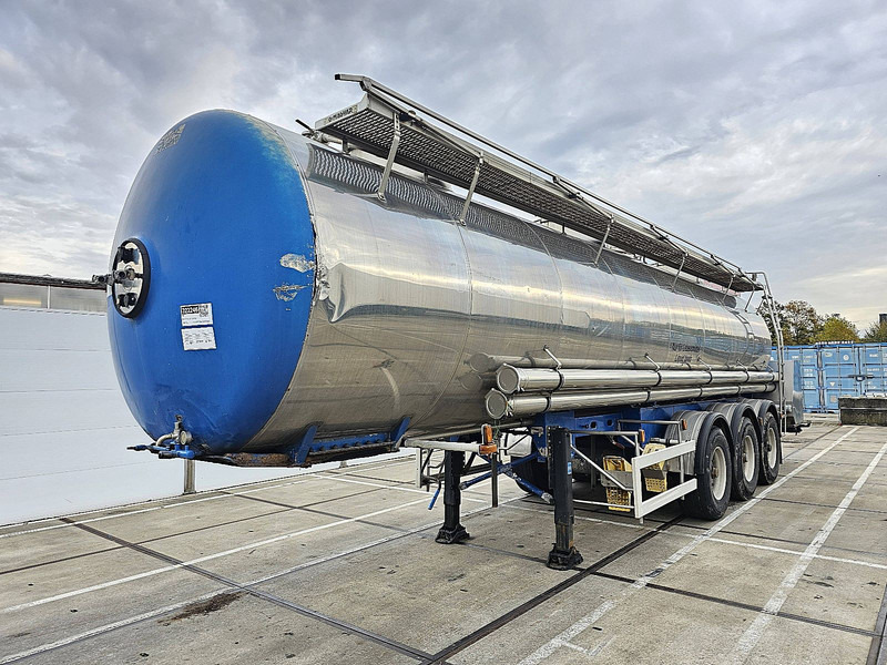 Magyar SR 34 EB FOODSTUFF ISOLATED - Semirremolque cisterna: foto 1 Magyar SR 34 EB FOODSTUFF ISOLATED - Semirremolque cisterna: foto 1