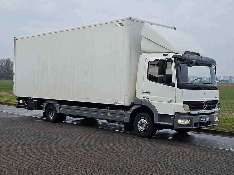 Mercedes-Benz ATEGO 1222 AIRCO WEBASTO LIFT - Camión caja cerrada: foto 5 Mercedes-Benz ATEGO 1222 AIRCO WEBASTO LIFT - Camión caja cerrada: foto 5