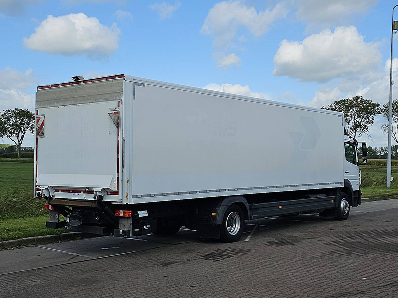 Mercedes-Benz ATEGO 1224 8.7M BOX LIFT AIRCO - Camión caja cerrada: foto 3 Mercedes-Benz ATEGO 1224 8.7M BOX LIFT AIRCO - Camión caja cerrada: foto 3