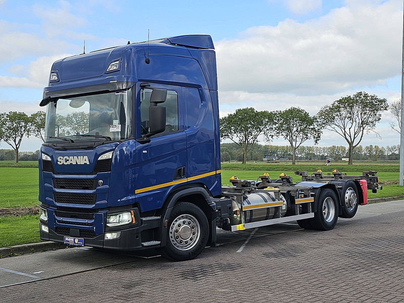 Scania R410 6X2*4 RETAR. LNG GAS - Camión portacontenedore/ Intercambiable: foto 2 Scania R410 6X2*4 RETAR. LNG GAS - Camión portacontenedore/ Intercambiable: foto 2