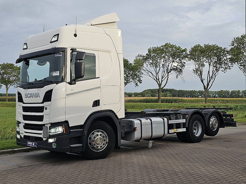 Scania R450 6x2*4 - Camión portacontenedore/ Intercambiable: foto 2 Scania R450 6x2*4 - Camión portacontenedore/ Intercambiable: foto 2