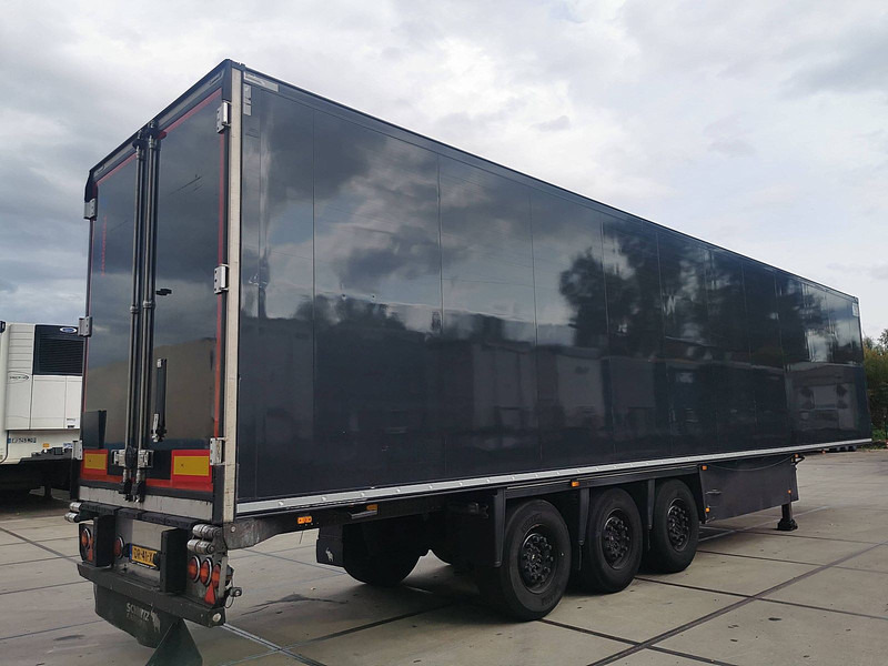 Schmitz Cargobull SKO 24 SCB LIFT AXLE BLACK - Semirremolque frigorífico: foto 2 Schmitz Cargobull SKO 24 SCB LIFT AXLE BLACK - Semirremolque frigorífico: foto 2