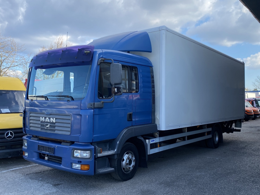 Arrendamiento de MAN TGL 12.240 7,2mKoffer  Klimaaut LBW AutomatikAHK MAN TGL 12.240 7,2mKoffer  Klimaaut LBW AutomatikAHK: foto 8