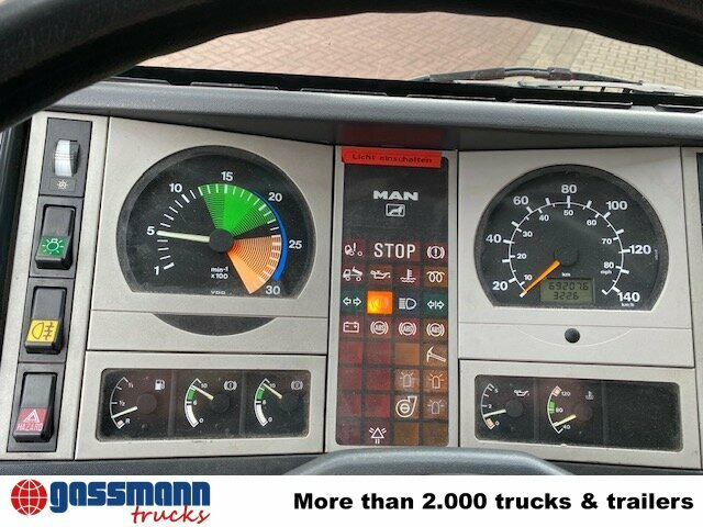 MAN 10.224 LC 4x2 BB Doka, TLF16/12, 6-Zylinder - Camión de bomberos: foto 5 MAN 10.224 LC 4x2 BB Doka, TLF16/12, 6-Zylinder - Camión de bomberos: foto 5