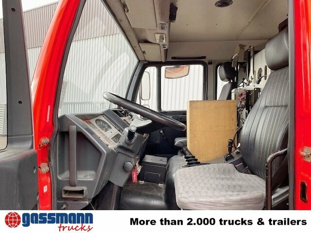 MAN 10.224 LC 4x2 BB Doka, TLF16/12, 6-Zylinder - Camión de bomberos: foto 3 MAN 10.224 LC 4x2 BB Doka, TLF16/12, 6-Zylinder - Camión de bomberos: foto 3