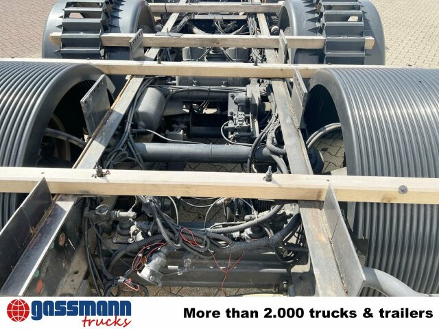 MAN 25/18.284 6x2-4 LL, Retarder, Lenkachse - Camión chasis: foto 4 MAN 25/18.284 6x2-4 LL, Retarder, Lenkachse - Camión chasis: foto 4