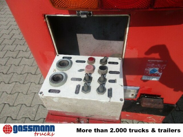 Mercedes-Benz L 1519 4x2 Feuerwehr Drehleiter DL30 - Camión de bomberos: foto 3 Mercedes-Benz L 1519 4x2 Feuerwehr Drehleiter DL30 - Camión de bomberos: foto 3