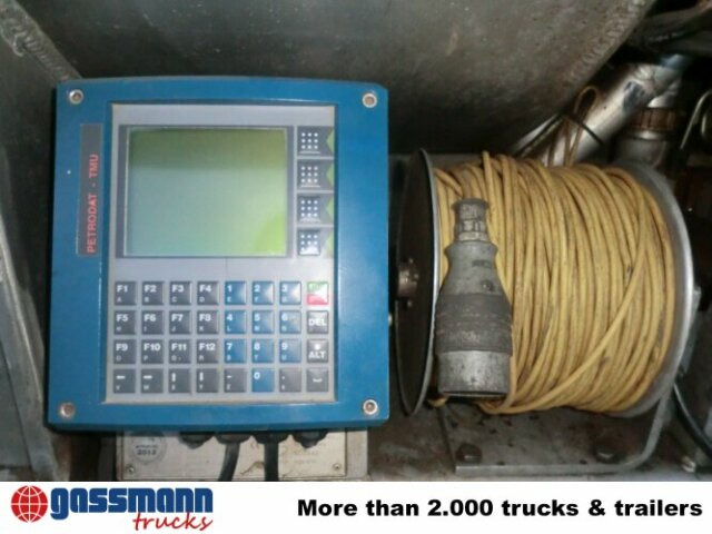 Mercedes-Benz SK 1824 L 4x2, Esterer Tankaufbau ca. 13.100l, 2 - Camión cisterna: foto 4 Mercedes-Benz SK 1824 L 4x2, Esterer Tankaufbau ca. 13.100l, 2 - Camión cisterna: foto 4