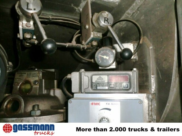 Mercedes-Benz SK 1824 L 4x2, Esterer Tankaufbau ca. 13.100l, 2 - Camión cisterna: foto 5 Mercedes-Benz SK 1824 L 4x2, Esterer Tankaufbau ca. 13.100l, 2 - Camión cisterna: foto 5