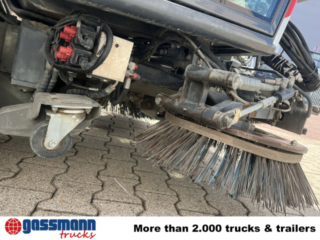 Schmidt Swingo Compact 200 4x2, Kehrmaschine - Barredora vial: foto 3 Schmidt Swingo Compact 200 4x2, Kehrmaschine - Barredora vial: foto 3