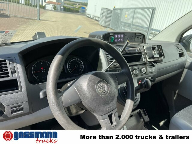 Volkswagen T5 2.0 TDI 4x2, Krankenwagen - Ambulancia: foto 4 Volkswagen T5 2.0 TDI 4x2, Krankenwagen - Ambulancia: foto 4