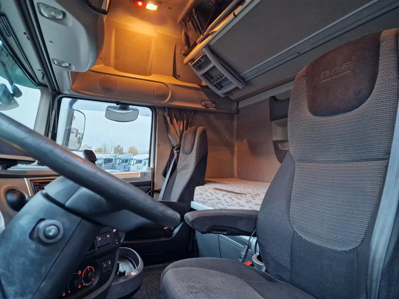Cabeza tractora DAF XF 460 SuperSpaceCab 4x2 - Full air - Night Clima - TV -Microwave - Full spoiler - Navi: foto 10