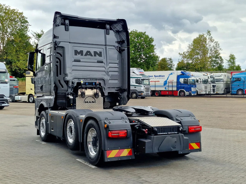MAN TGX 26.540 6x2/4 - New - Retarder - PTO - Custom exterior - Chassis cover - NEW - Cabeza tractora: foto 5 MAN TGX 26.540 6x2/4 - New - Retarder - PTO - Custom exterior - Chassis cover - NEW - Cabeza tractora: foto 5