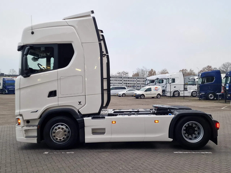 Scania 500S NGS Highline 4x2 - NEW - Retarder - Full air - New dashboard - Led - Full spoiler - 2x tank - Cabeza tractora: foto 4 Scania 500S NGS Highline 4x2 - NEW - Retarder - Full air - New dashboard - Led - Full spoiler - 2x tank - Cabeza tractora: foto 4
